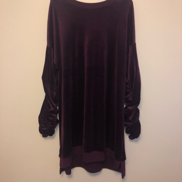 A dress - Picture 4 of 5